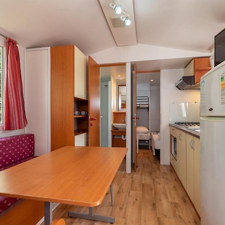 'Olive Grove' Camping House-Near The Beach Divulje ภายนอก รูปภาพ