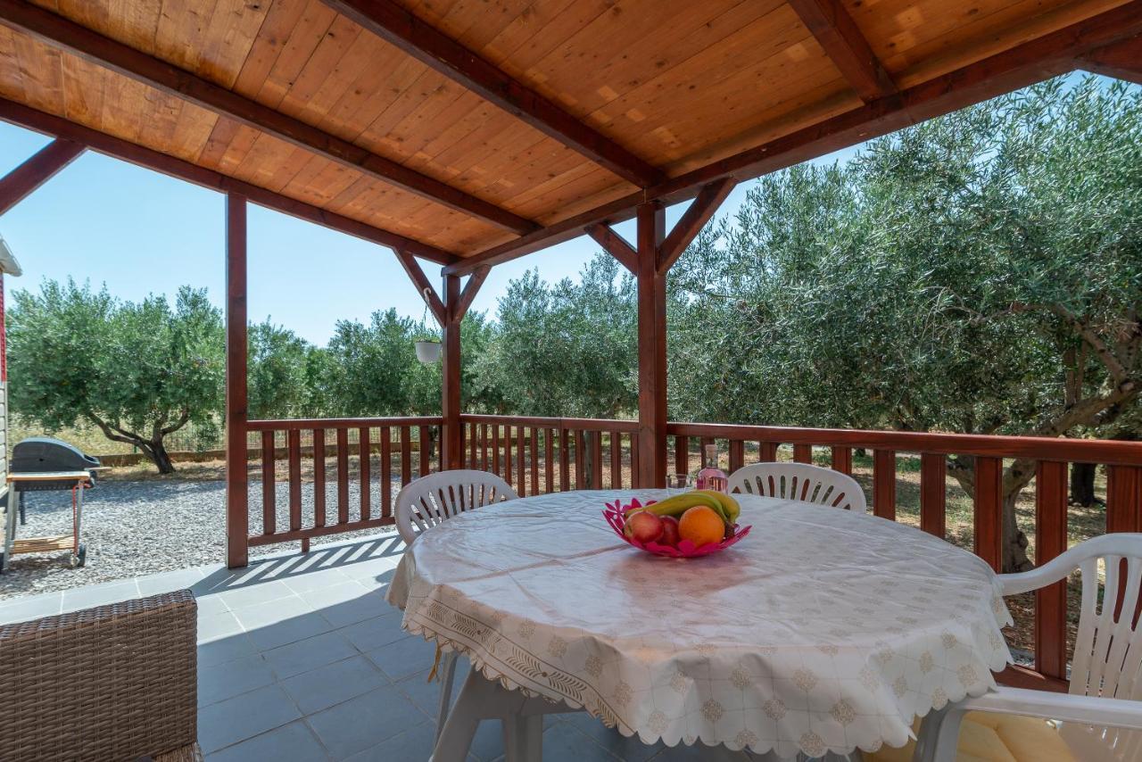 'Olive Grove' Camping House-Near The Beach Divulje ภายนอก รูปภาพ