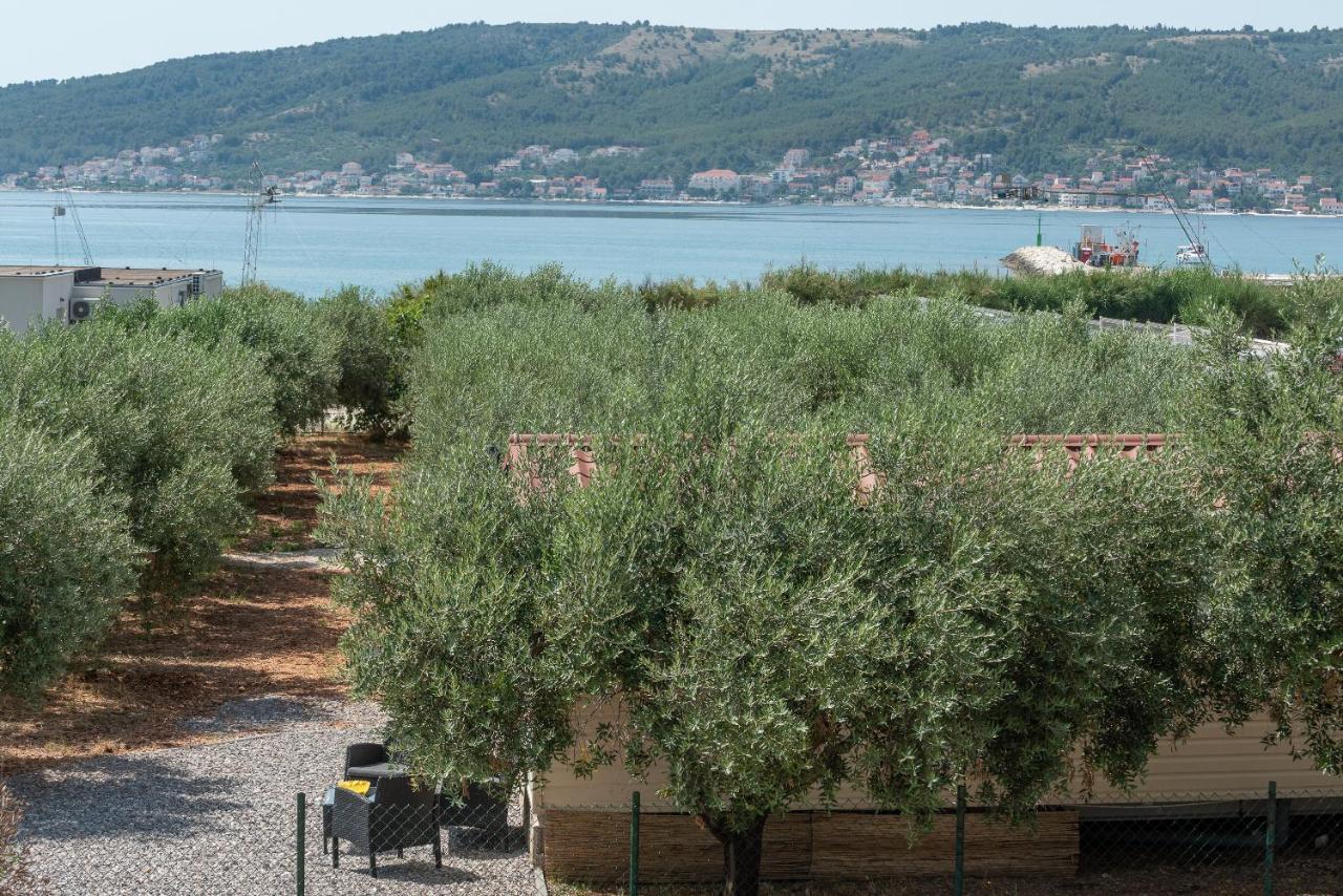 'Olive Grove' Camping House-Near The Beach Divulje ภายนอก รูปภาพ